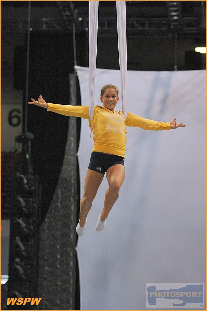 Shawn Johnson - &copy; 2007 Paul Martinez / PHOTOSPORT.com